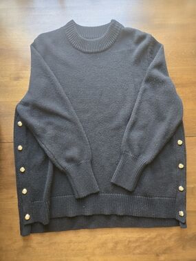 Tuckernuck Black Sweater XXL Gold Button Detail Preppy Chic
